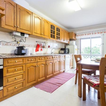 Pretty Sunny Guest Apartment ลากอส ภายนอก รูปภาพ